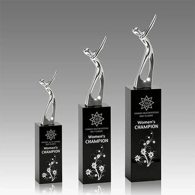 ብሓጺን ዝተሰርሐ ጎልፍ ጸሊም ክሪስታል ትሮፊ